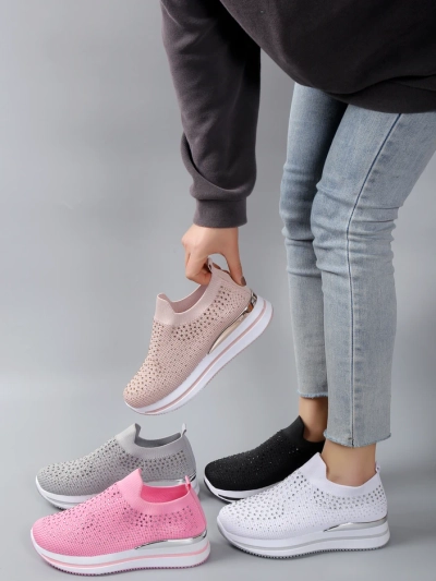 Chaussures de sport à enfiler Royalfashion pour femmes avec des strass Ceromie