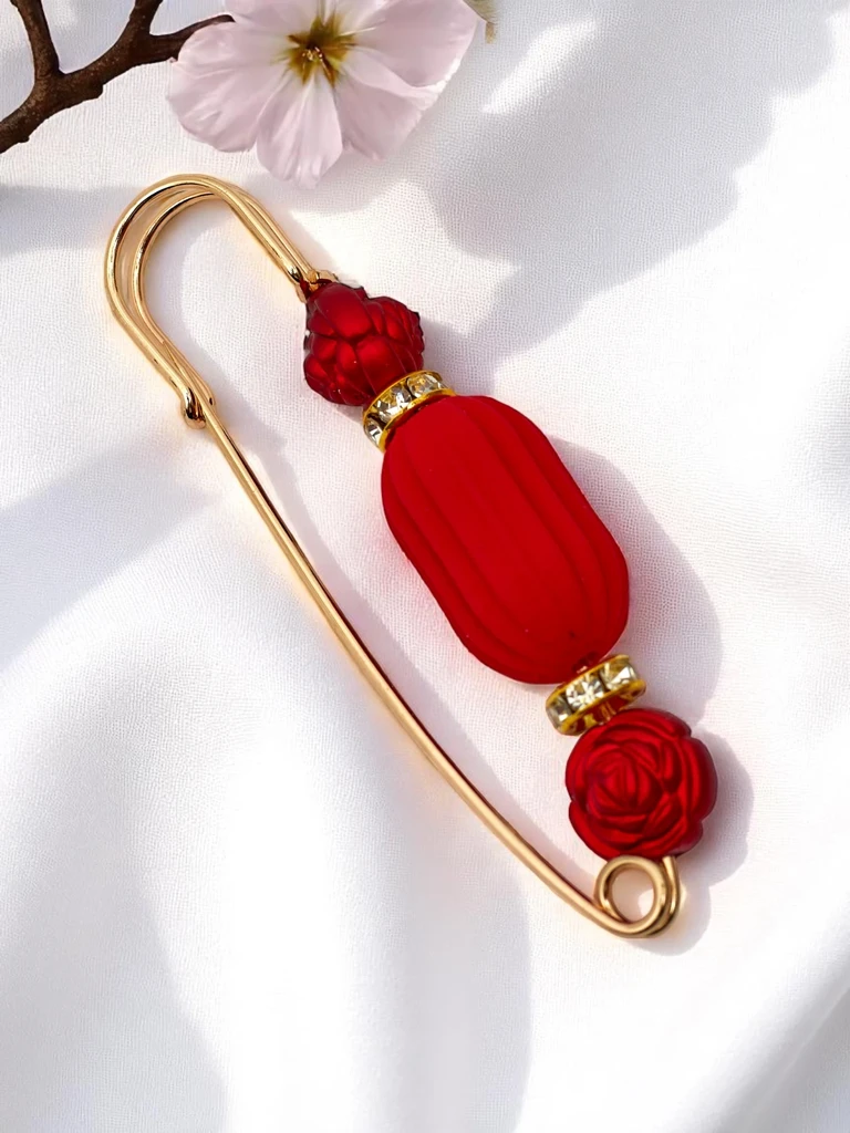 Broche décorative pour femme avec roses Rose Charm