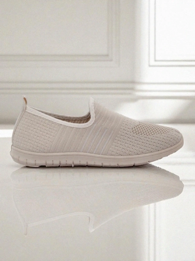 Slip-ons beiges pour femmes Callista - chaussures en tissu légères à semelle plate