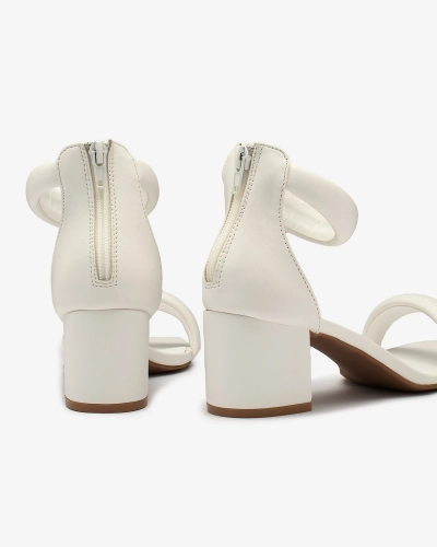 OUTLET Royalfashion Sandales basses à talon aiguille pour femme en blanc Lerhem