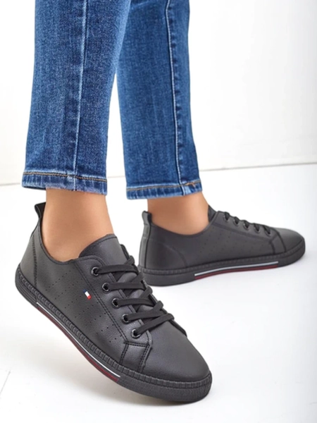 Sneakers en éco-cuir Royalfashion pour femmes Keopsa