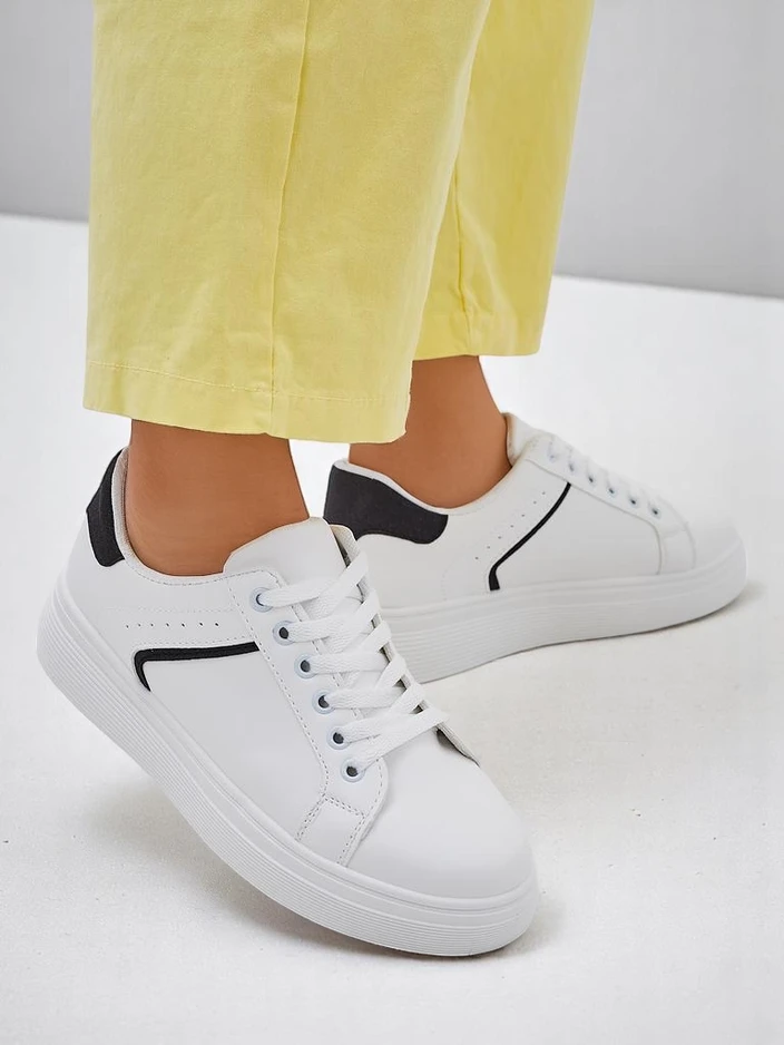 Baskets de sport pour femmes Royalfashion sur semelles épaisses Uensi