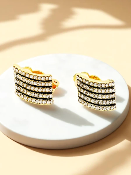 Boucles d'oreilles à clip Royalfashion pour femme avec zircon cubique