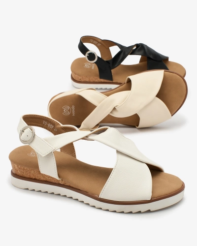 OUTLET Royalfashion Sandales pour femmes noires à petit talon Netisa