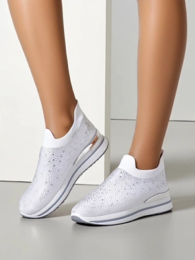 Chaussures de sport en tissu pour femmes à enfiler Royalfashion avec des strass Adeq