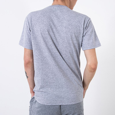 T-shirt homme en coton gris clair orné de l'imprimé et de l'inscription - Vêtements