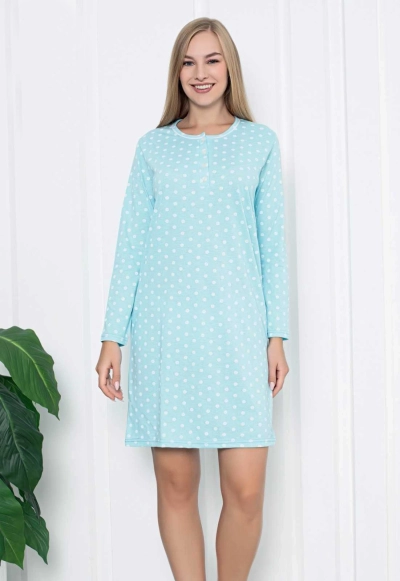 Pyjama en coton Royalfashion pour femmes avec pois. Pyjama pour femmes fabriqué en 100% coton doux. Un modèle légèrement évasé. Il a un col rond, des manches longues et un imprimé à pois. ATTENTION : Précision des mesures (+/-) 1 cm. 87654321 <p>ATTENTION