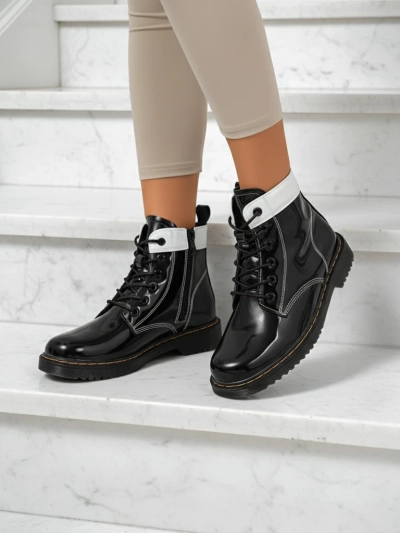 Bottines lacées Perseida Nero pour femmes en cuir verni écologique