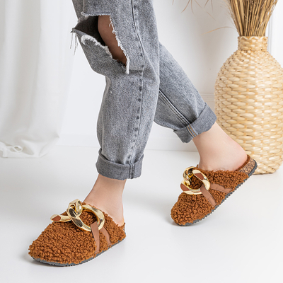 Chaussons pour femmes marron avec manteau en peau de mouton et chaîne Juka - Chaussures