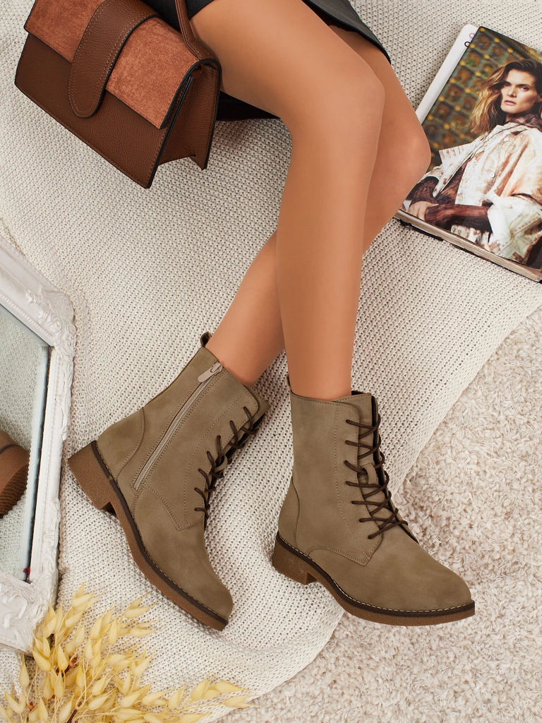 Bottines lacées mates en cuir écologique pour femmes Treviline