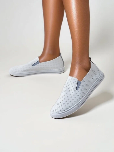 Chaussures à enfiler pour femmes perforées Royalfashion Eppes