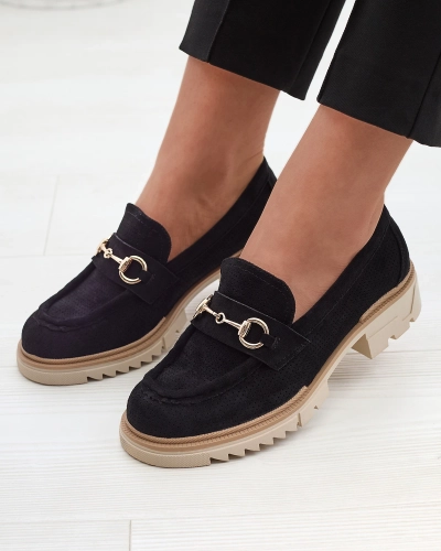 OUTLET Royalfashion Mocassins ajourés noirs pour femme avec chaîne Imerila
