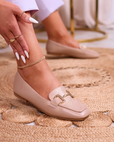 Royalfashion Mocassins matelassés pour femmes marron clair avec ornements dorés Wetifa