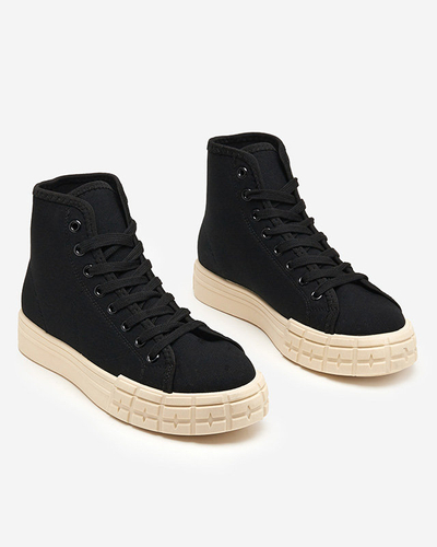 OUTLET Baskets basses noires pour femme avec semelle plus épaisse Saserra - Footwear