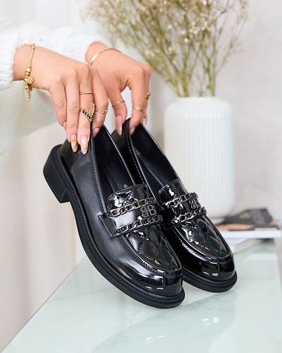 Royalfashion Mocassins noirs laqués avec nez matelassé Kusanna