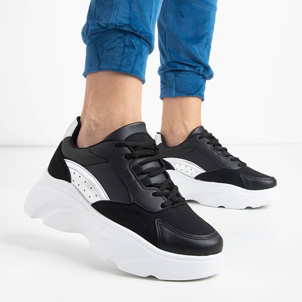 OUTLET Chaussures de sport pour femmes noires sur la plateforme Minervina - Footwear