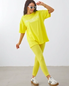 jaune