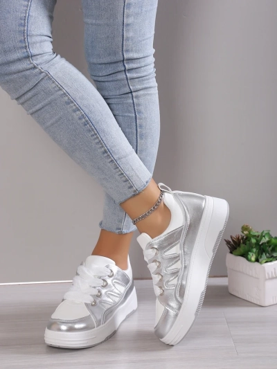 Baskets pour femmes Royalfashion avec une semelle plus épaisse Assaqi