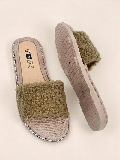 Royalfashion Claquettes pour femmes avec fourrure Cozy Step
