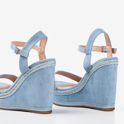 Sandales bleu clair sur un talon compensé Demetera - Chaussures 1