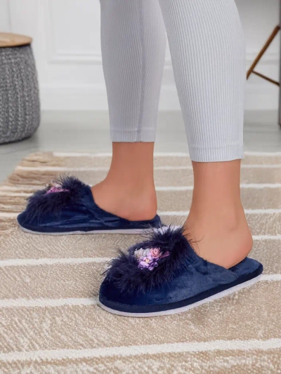 Chaussons en fourrure pour femmes Royalfashion avec des fleurs Ederra