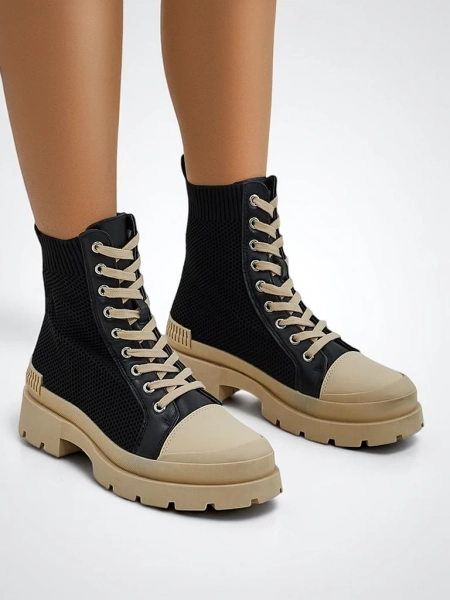 Baskets hautes pour femmes Royalfashion sur une semelle épaisse Heyloy