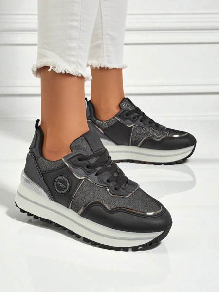 Sneakers pour femmes Callista Nero à plateforme de 4 cm, cuir écologique