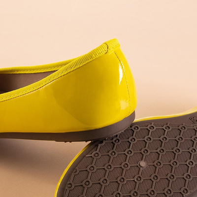 OUTLET Ballerines vernies vernies jaune pour femmes Suzzi - Chaussures