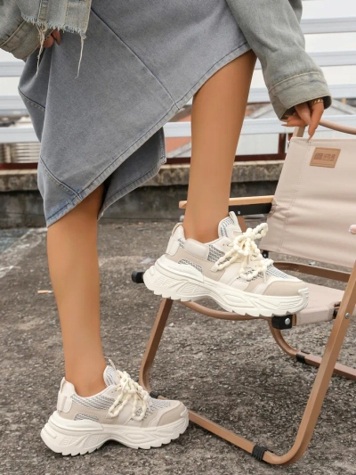 Chaussures de sport pour femmes Royalfashion sur une semelle épaisse Loness