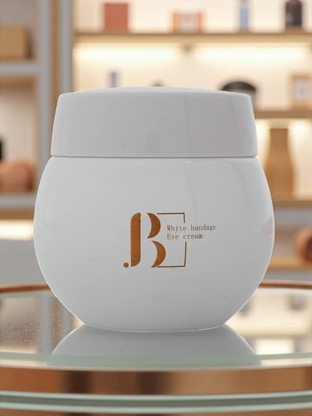 Luxelux White Bandage Crème hydratante pour les yeux au rétinol