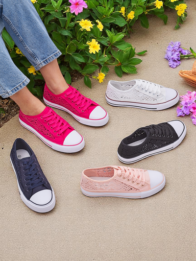 Baskets ajourées Callista bleu marine pour femmes avec semelle plate