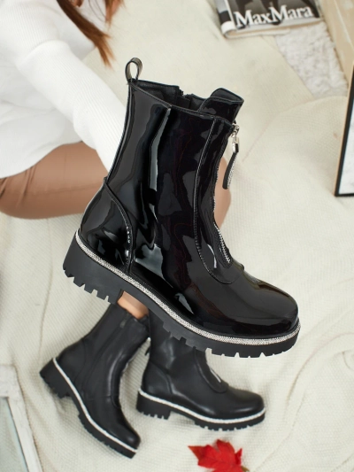 Bottines vernies en cuir écologique pour femmes avec zircons Nuvina