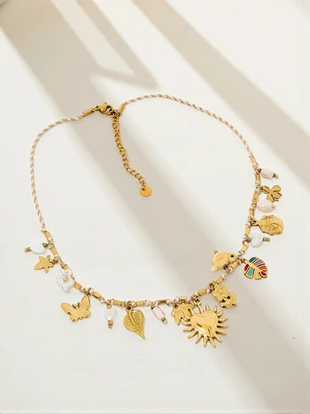 Collier Aurelia Charis avec pendentifs dorés de style bohème