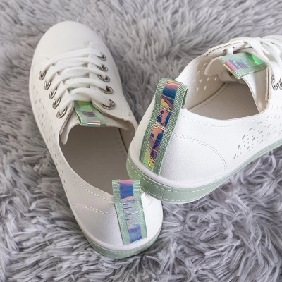 OUTLET Baskets blanches pour femmes avec insert Kowen vert - Chaussures