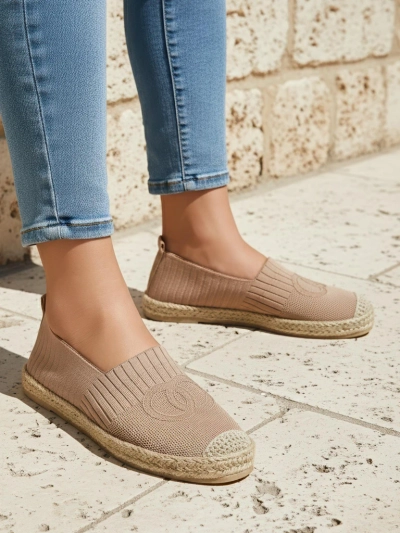 Espadrilles pour femmes Callisto marron clair talon plat cuir écologique