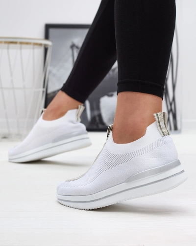 Chaussures de sport à enfiler pour femmes avec lettrage en blanc Cerppa- Footwear