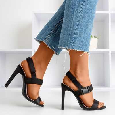 Sandales noires sur un montant avec velcro Spolisa - Chaussures 1