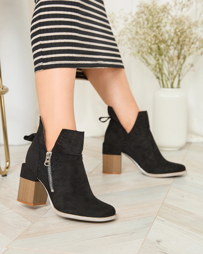Royalfashion Bottes stiletto ajourées noires Veviret