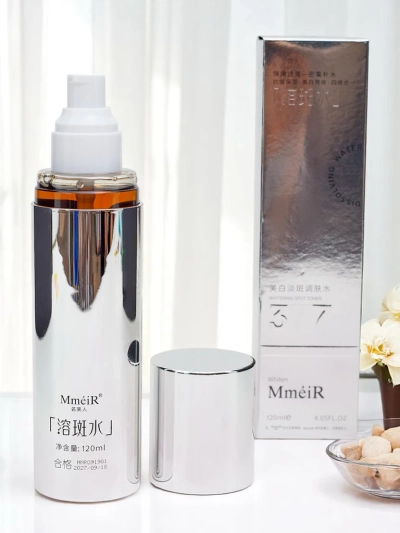 Lotion tonique éclaircissante pour le visage réduisant la décoloration