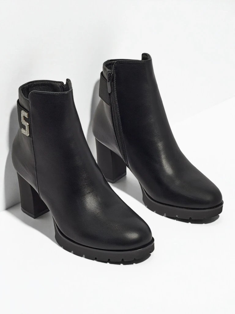 Bottines femme en cuir écologique à talons épais Tavor