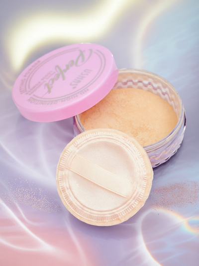 Poudre libre pour le visage avec un effet fini naturel