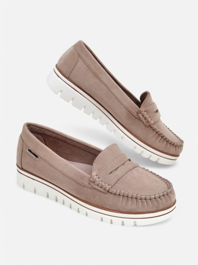 Luna Élégance des mocassins beiges en cuir écologique